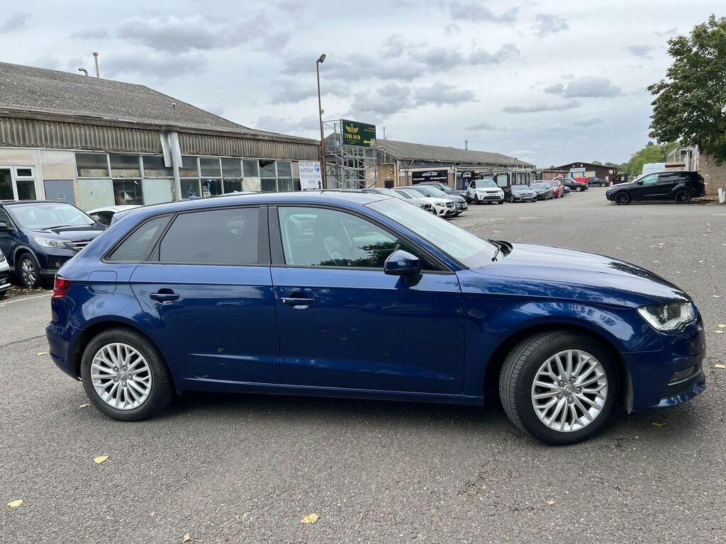Audi A3 Hatchback 2.0 Tdi Se Technik Sportback Euro 6 Ss AU16MLK Blue #4