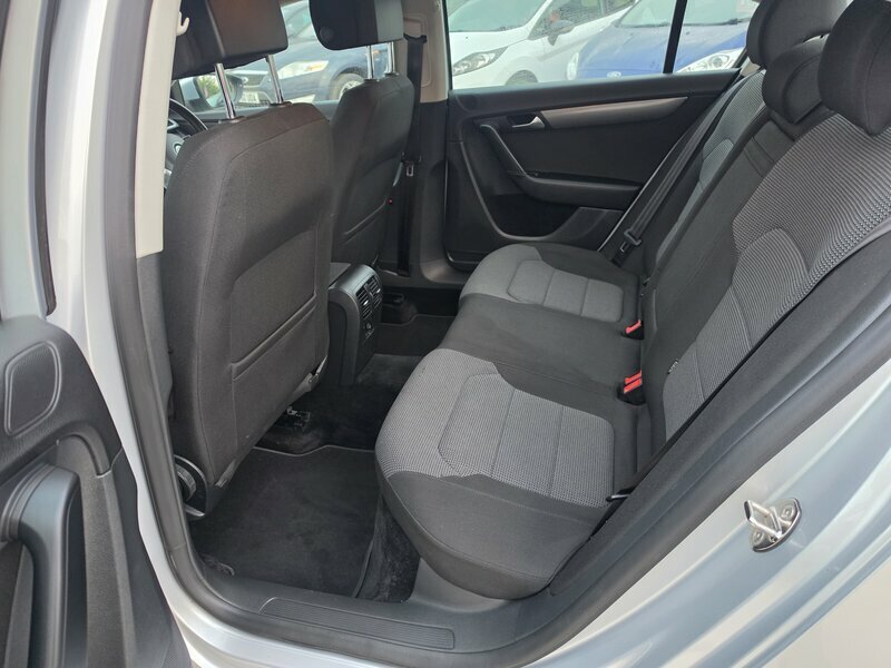 Volkswagen Passat Silver #12