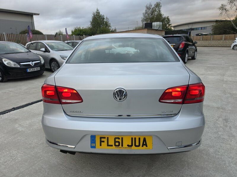 Volkswagen Passat 2.0-Passat-se-bluemotion-technology-tdi-4dr Silver #4