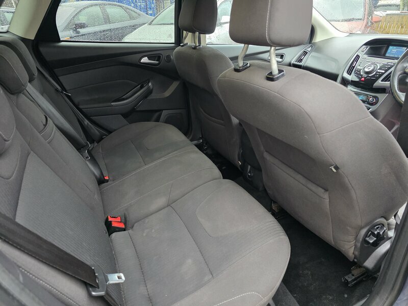 Ford Focus 1.6 Zetec Euro 5 Black #10