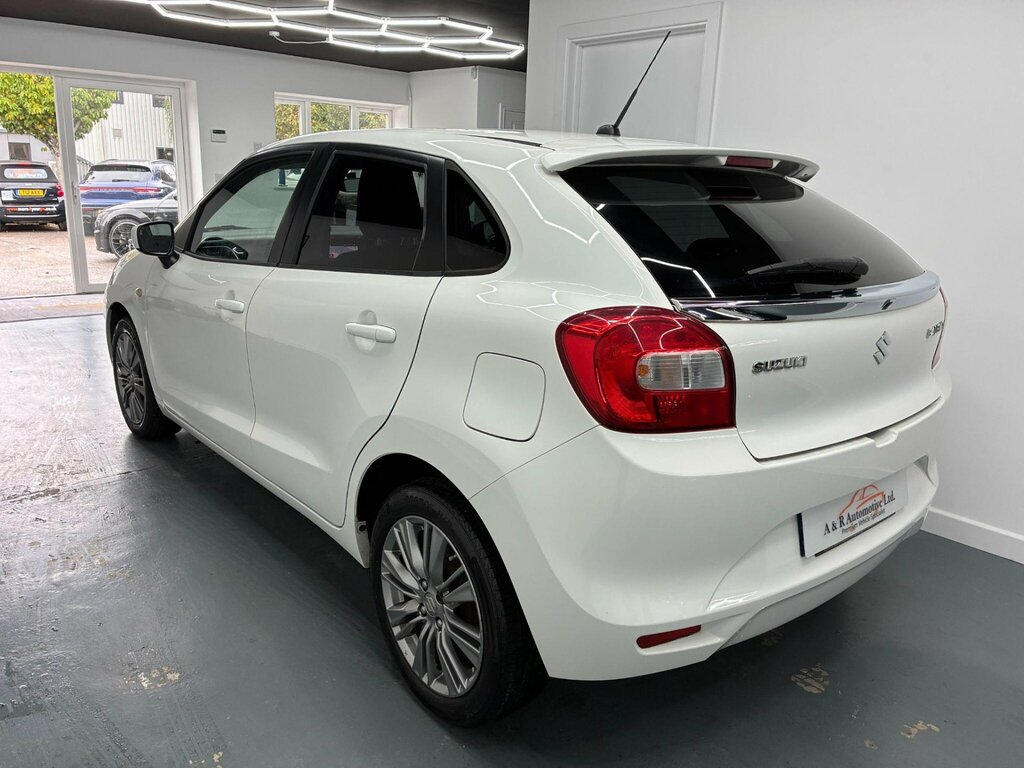 Suzuki Baleno White #10