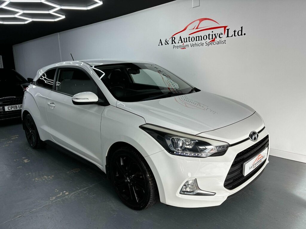 Hyundai I20 1.2 Blue Drive Sport Nav Euro 6 Ss White