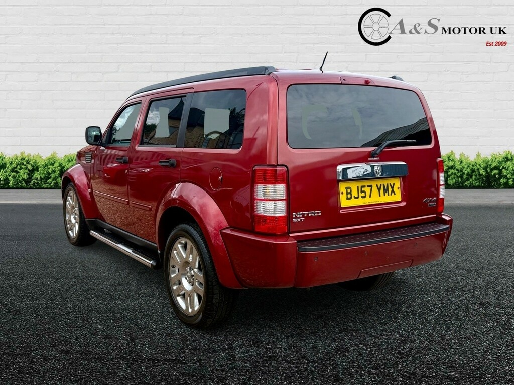 Dodge Nitro Suv 2.8 Crd Sxt 200757 Red #6