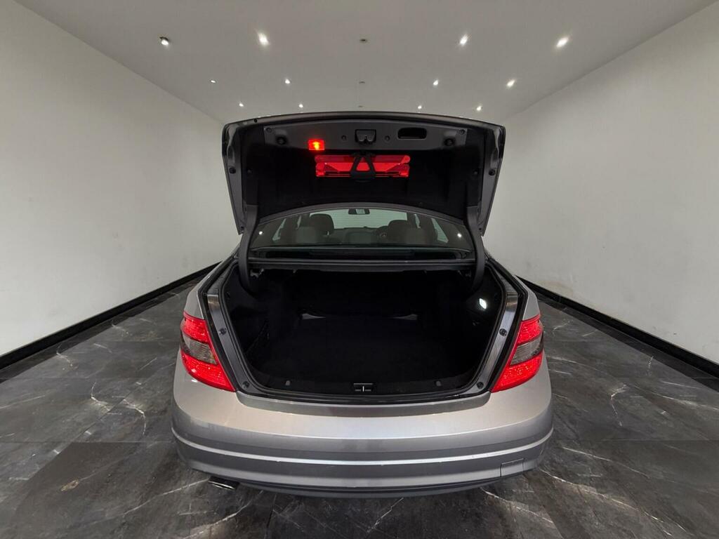 Mercedes-Benz C Class 2.1 C220 Cdi Blueefficiency Elegance 170 Bhp Black #30
