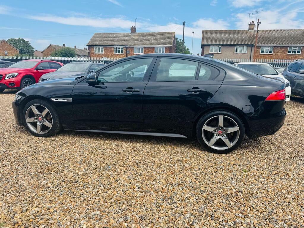 Jaguar XE R-dynamic S White #32