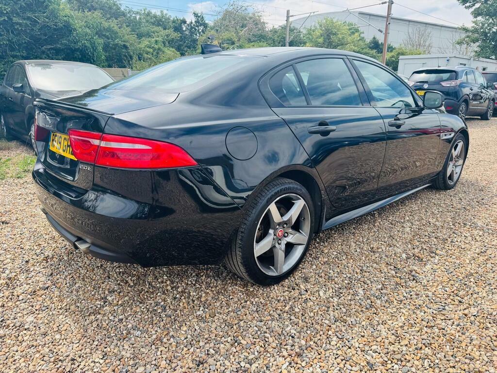 Jaguar XE R-dynamic S White #41