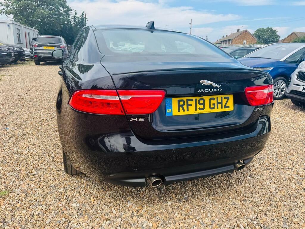 Jaguar XE R-dynamic S White #33