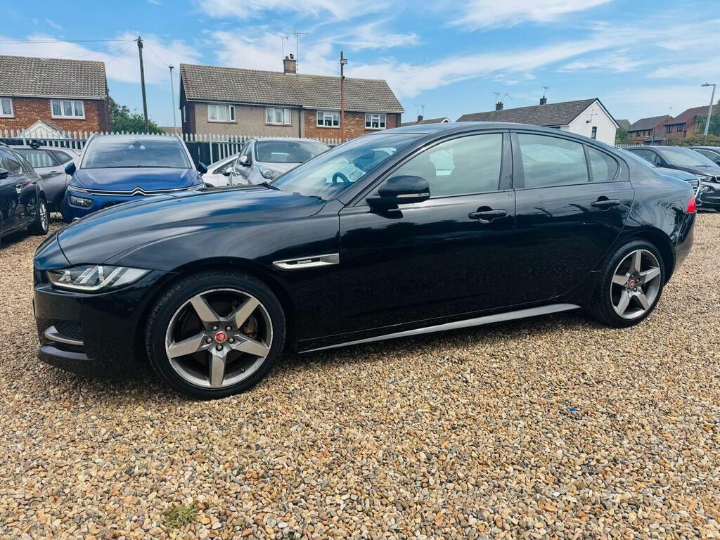 Jaguar XE R-dynamic S White #28