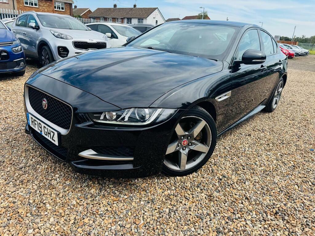Jaguar XE R-dynamic S White #24