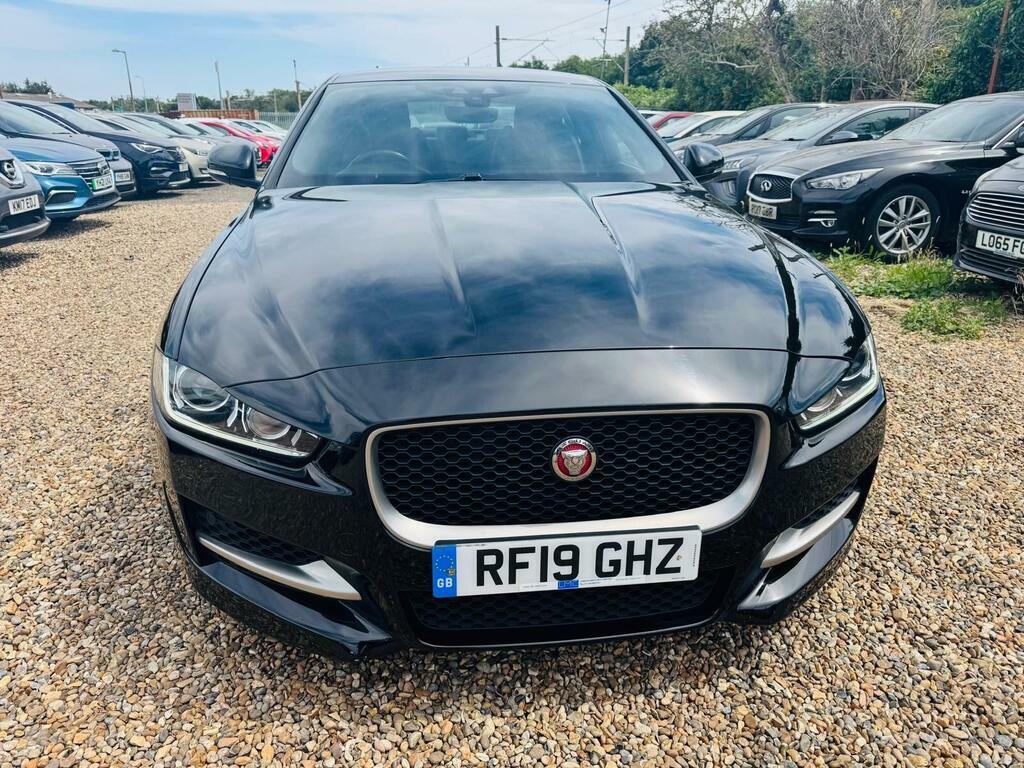 Jaguar XE R-dynamic S White #19