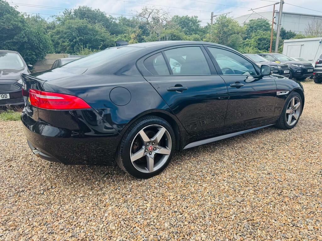 Jaguar XE R-dynamic S White #35