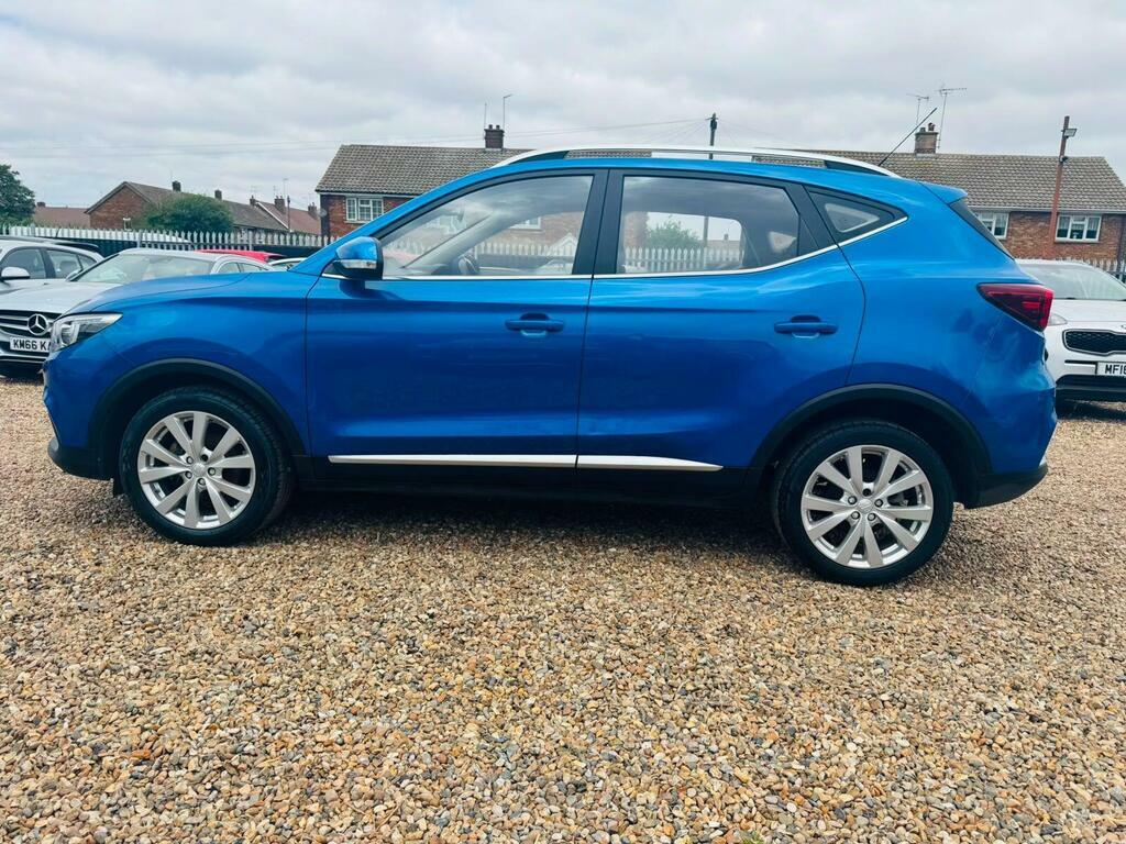 MG ZS Excite White #30