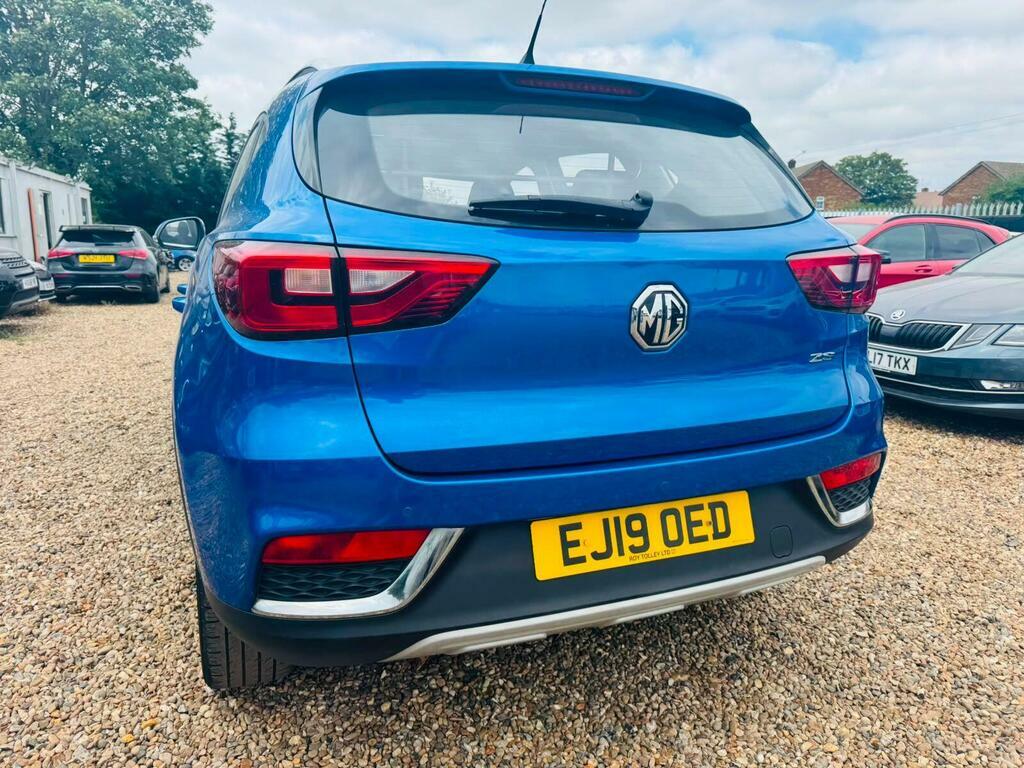 MG ZS Excite White #33