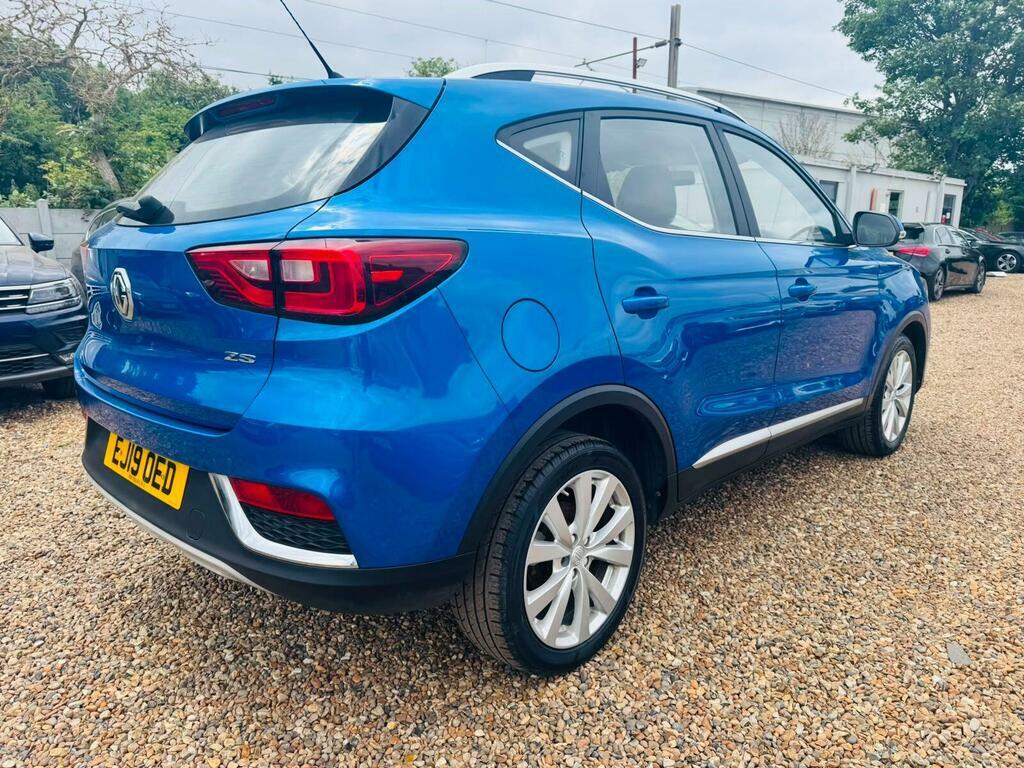 MG ZS Excite White #37