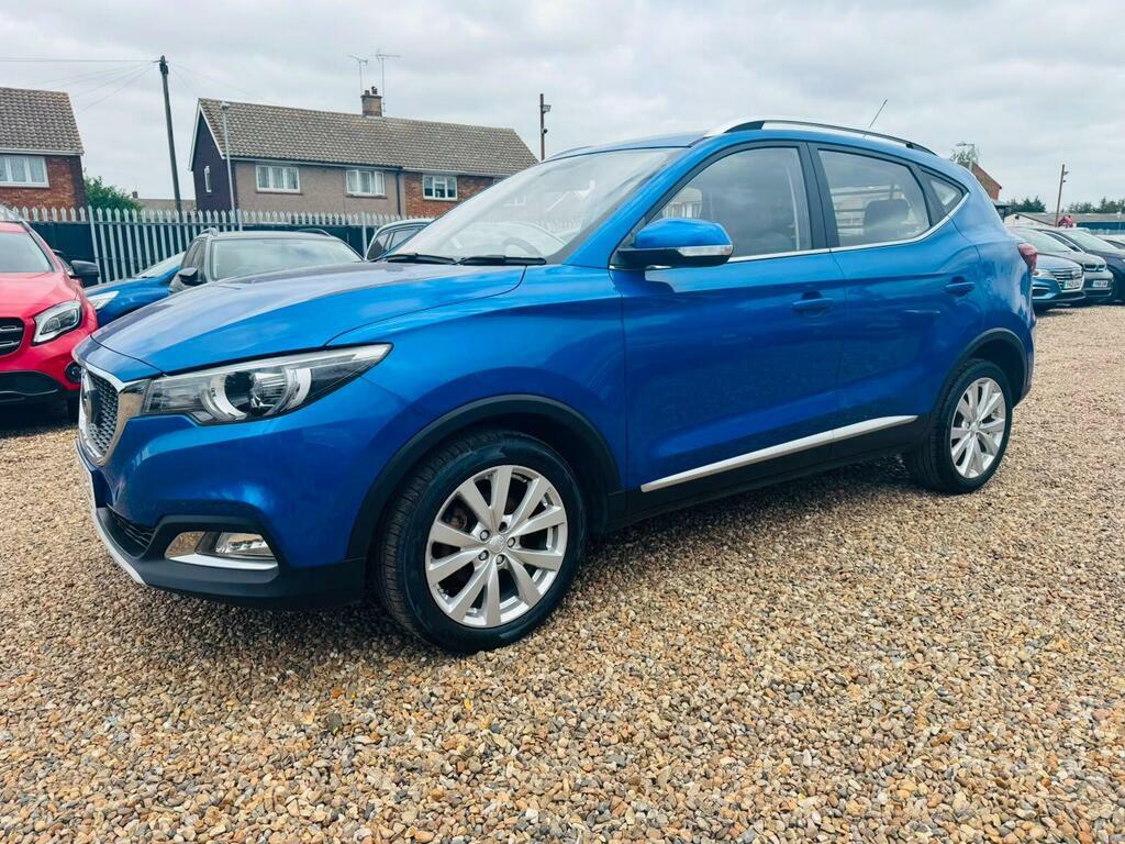 MG ZS Excite White #25