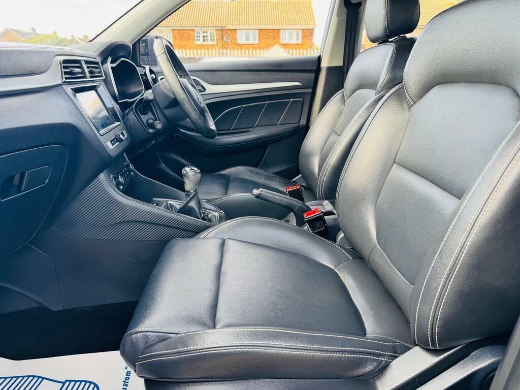 MG ZS Vti-tech Exclusive Red #59