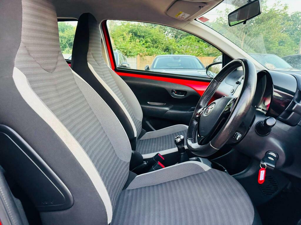 Toyota Aygo Aygo X-clusive Vvt-i Silver #32