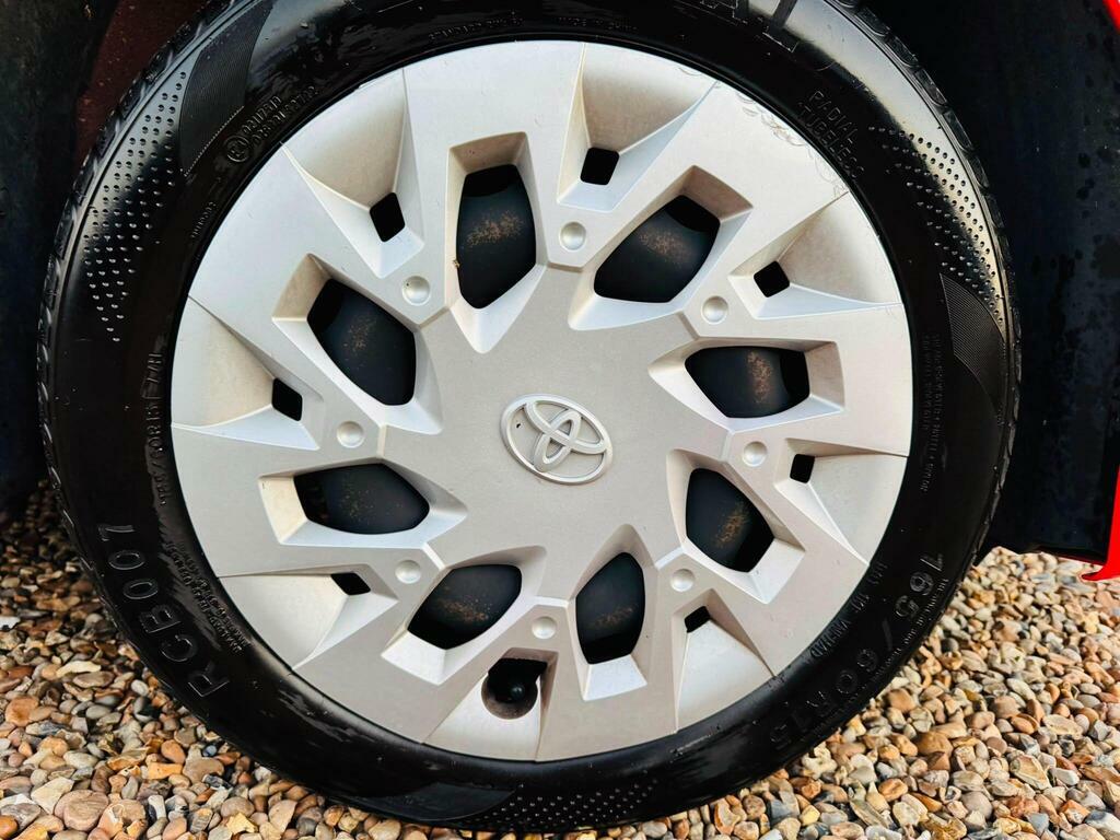 Toyota Aygo Aygo X-clusive Vvt-i Silver #42