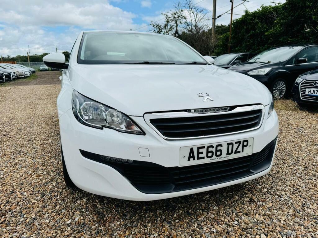 Peugeot 308 1.2 Puretech Access Euro 6 S S White #2