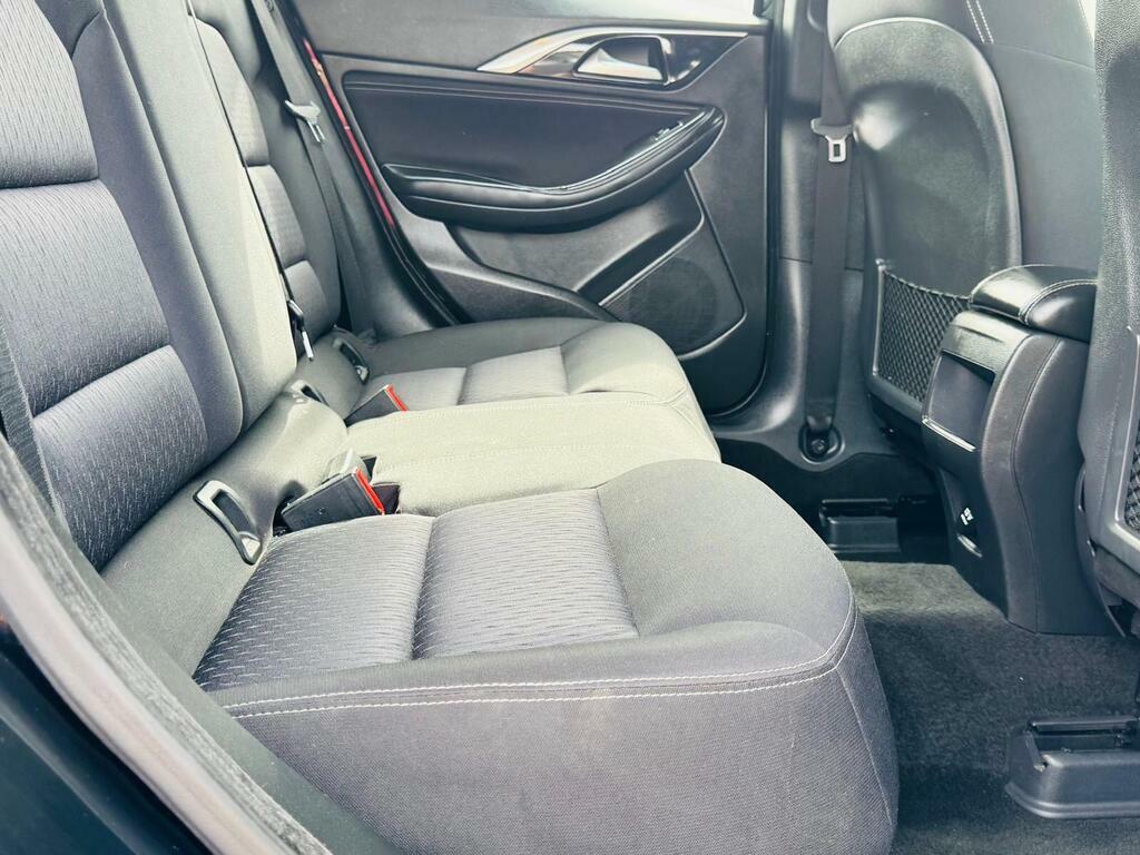 Infiniti Q30 Premium Grey #52