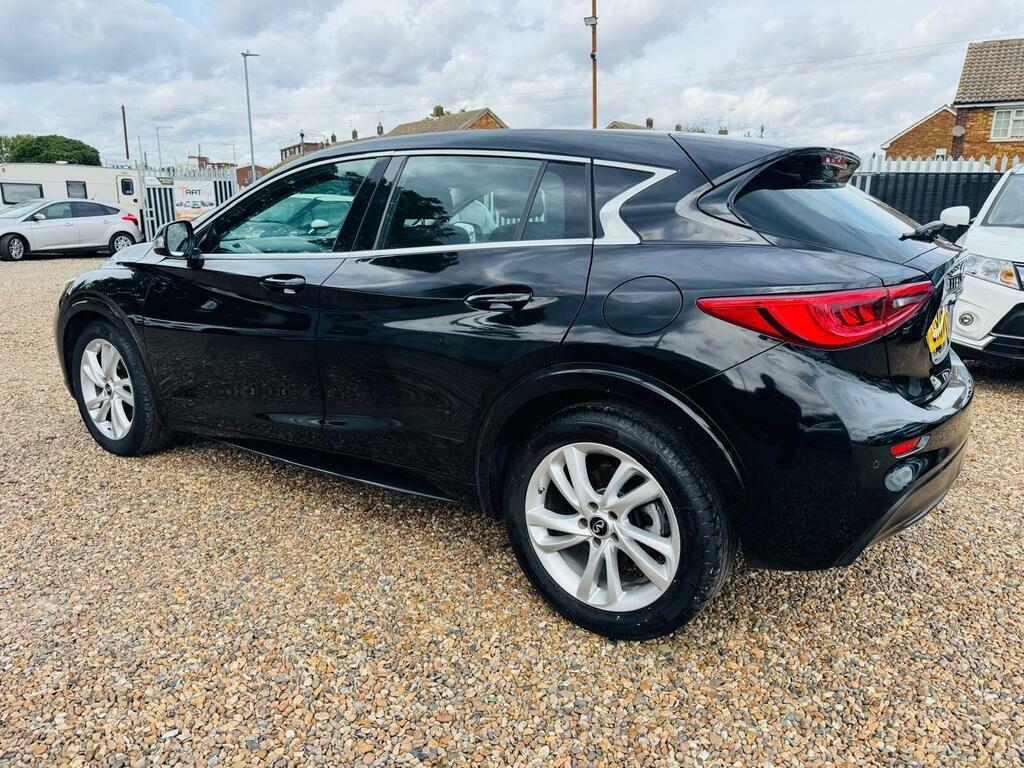 Infiniti Q30 Premium Grey #20