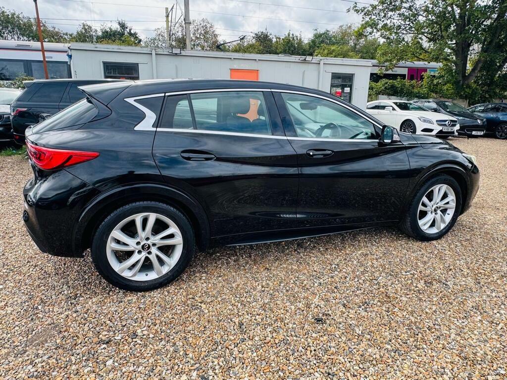 Infiniti Q30 Premium Grey #29