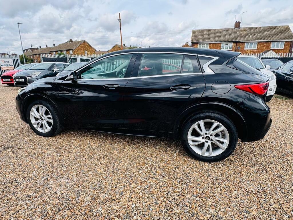 Infiniti Q30 Premium Grey #21