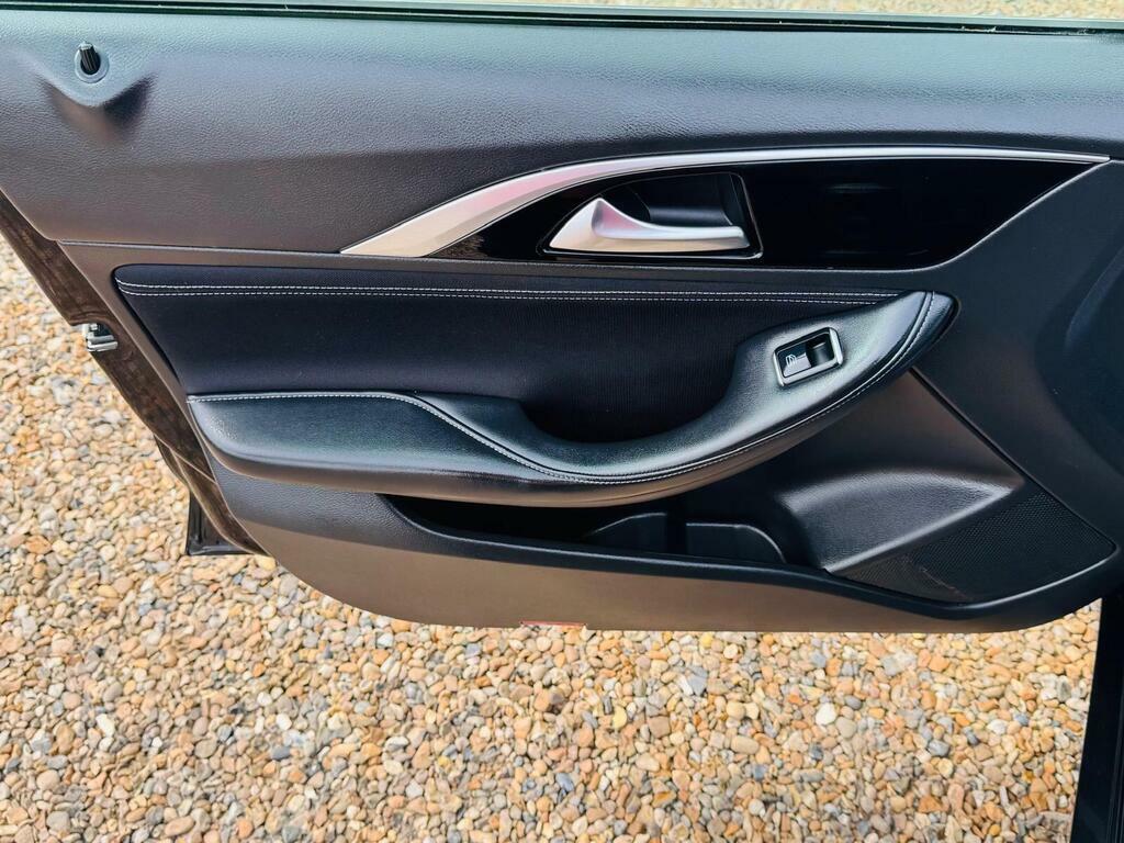 Infiniti Q30 Premium Grey #39