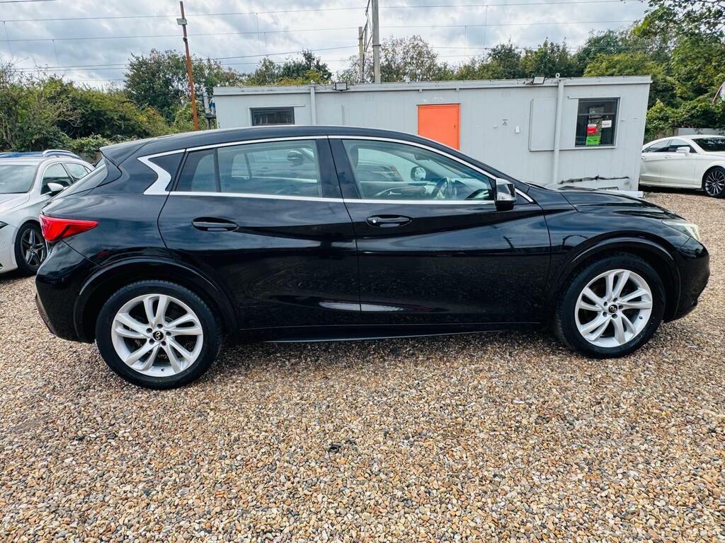 Infiniti Q30 Premium Grey #28