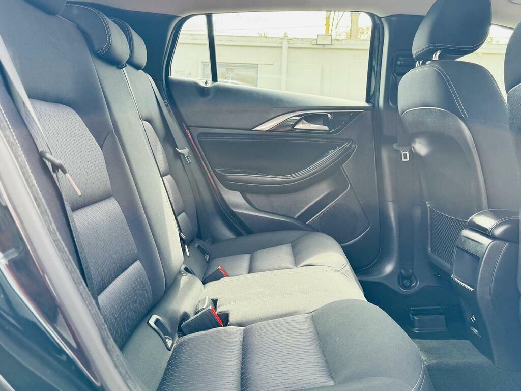 Infiniti Q30 Premium Grey #35