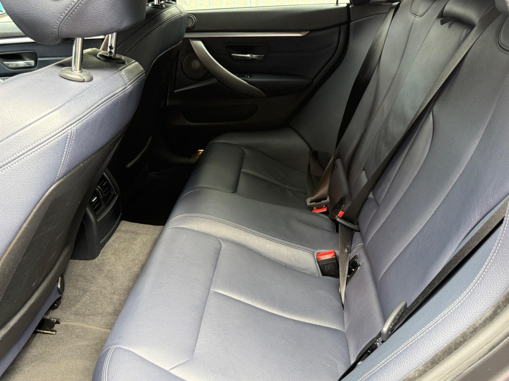 BMW 4 Series Black #19