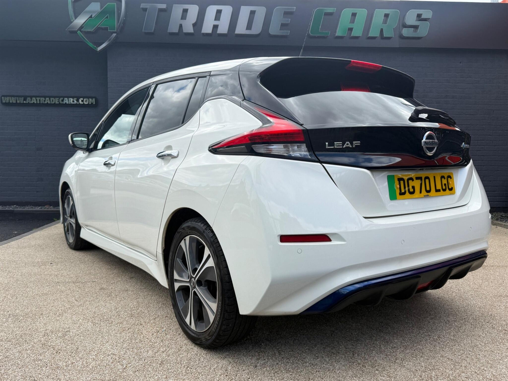 Nissan Leaf Hatchback White #5