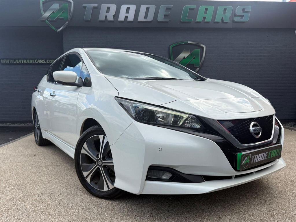 Nissan Leaf Hatchback White