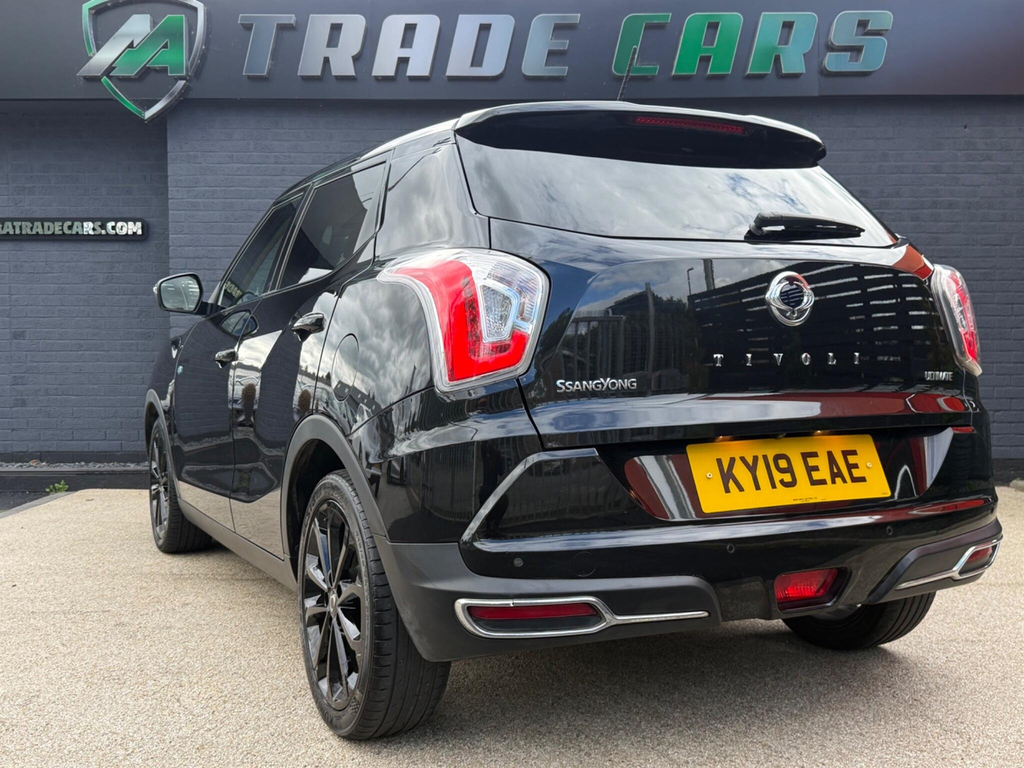 SsangYong Tivoli Suv Black #5