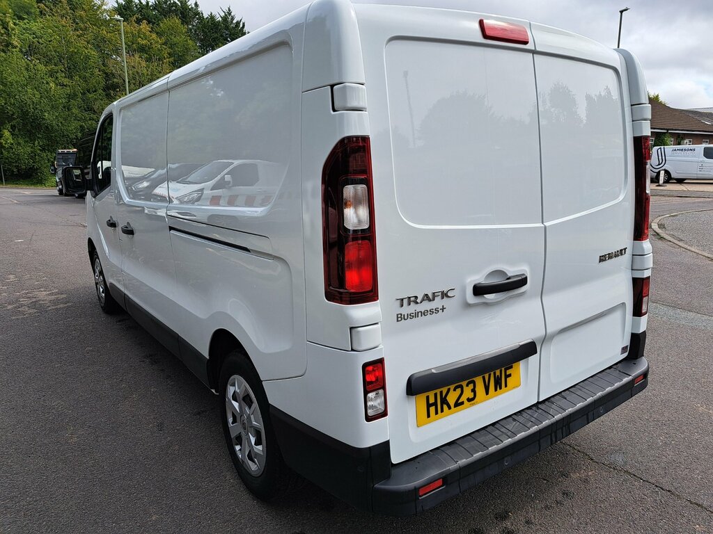 Renault Trafic 2.0 Dci Blue Ll30 Business Panel Van M White #6