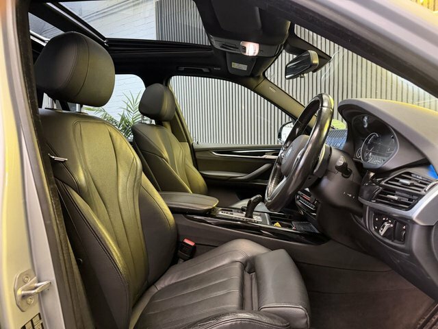 BMW X5  Black #9