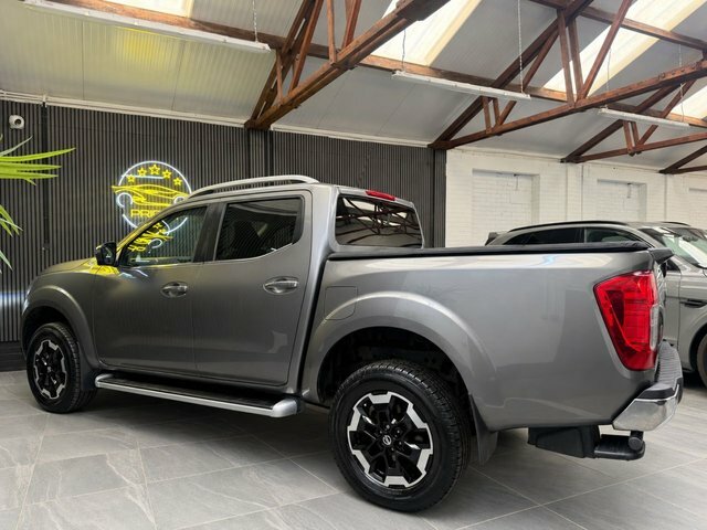 Nissan Navara 2.3 Dci Tekna Pickup Double Cab 4W Grey #6