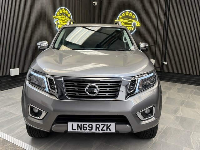 Nissan Navara 2.3 Dci Tekna Pickup Double Cab 4W Grey #4