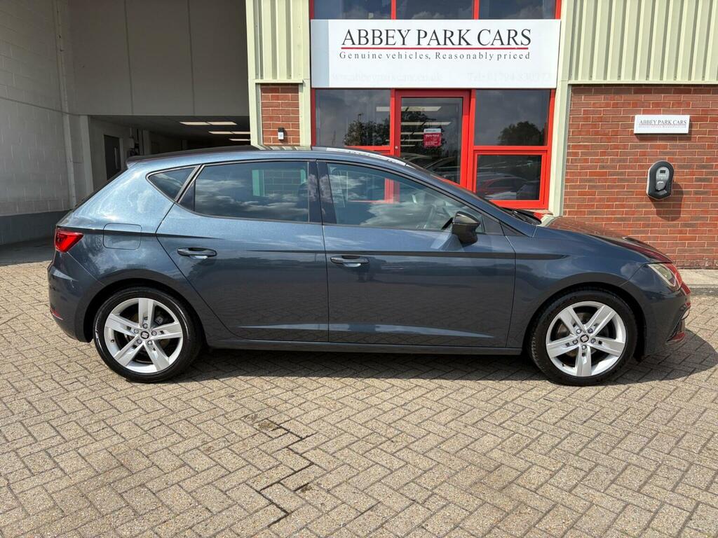 Seat Leon Hatchback 1.5 Tsi Evo Fr Euro 6 Ss 201969 DG69UXM Grey #2