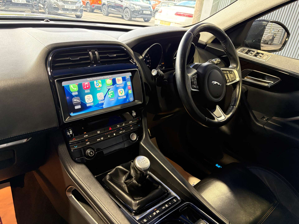 Jaguar F-Pace Prestige Black #4