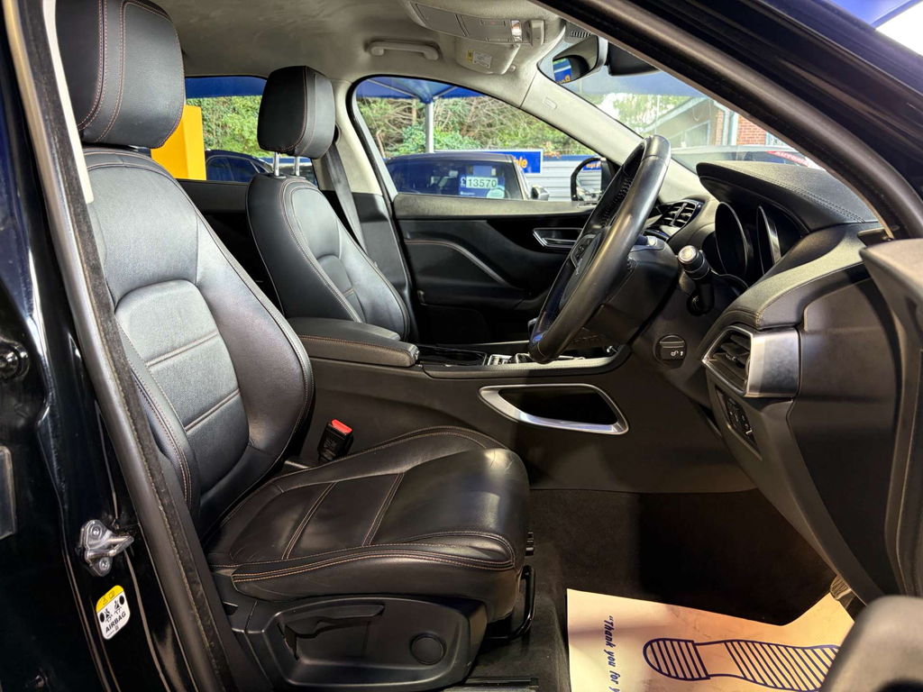 Jaguar F-Pace Prestige Black #6