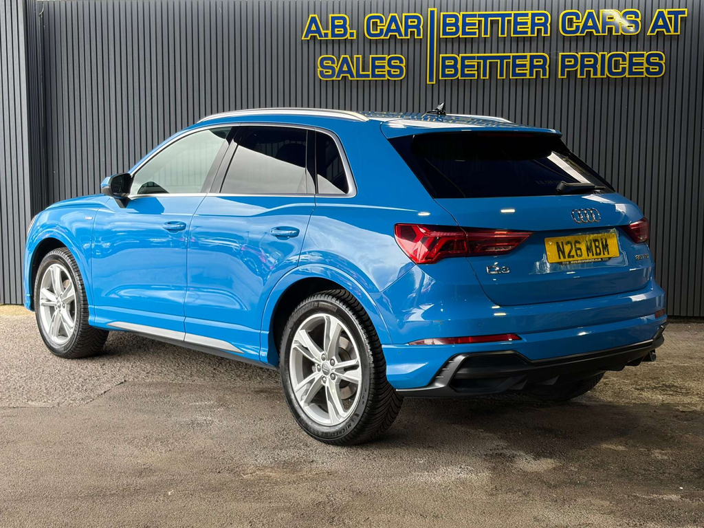 Audi Q3 Petrol  #3