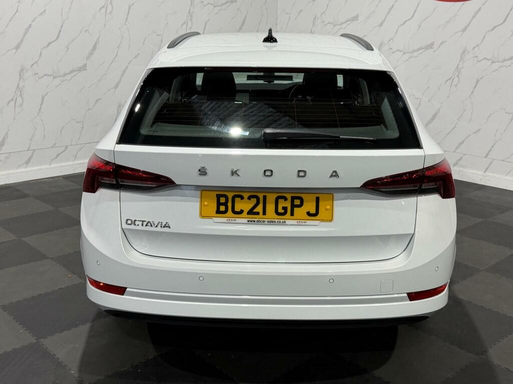 Skoda Octavia 2.0 Tdi Se Technology Euro 6 Ss White #3