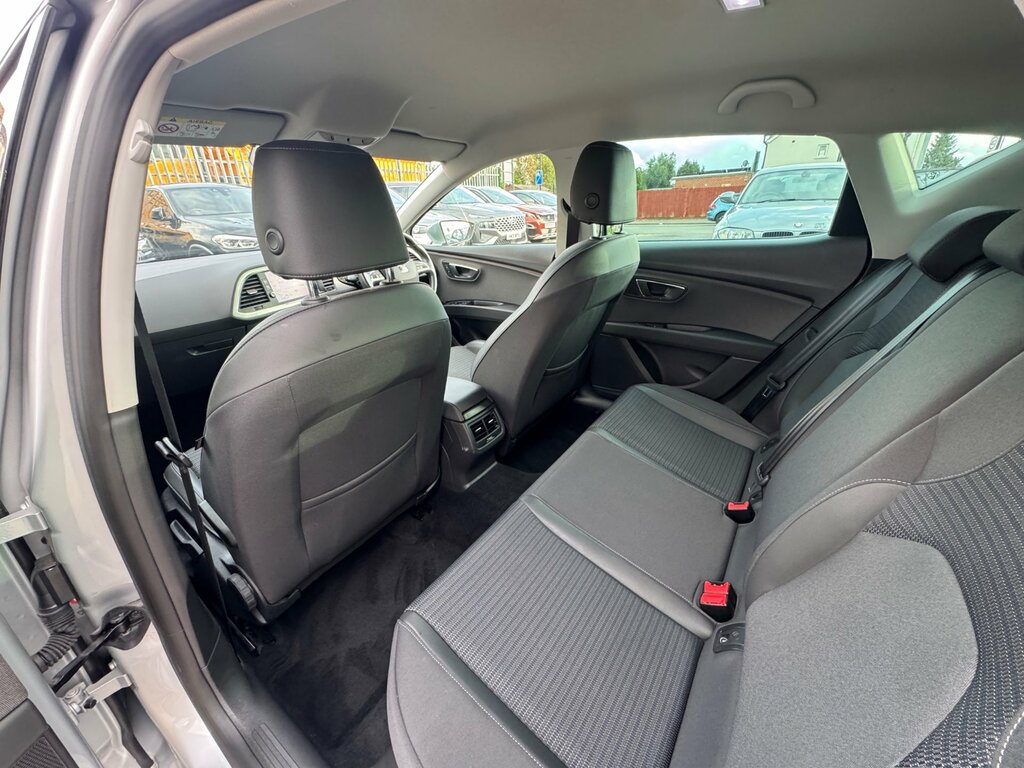 Seat Leon 1.6 Tdi Se Dynamic Technology Dsg 114 Bhp White #38