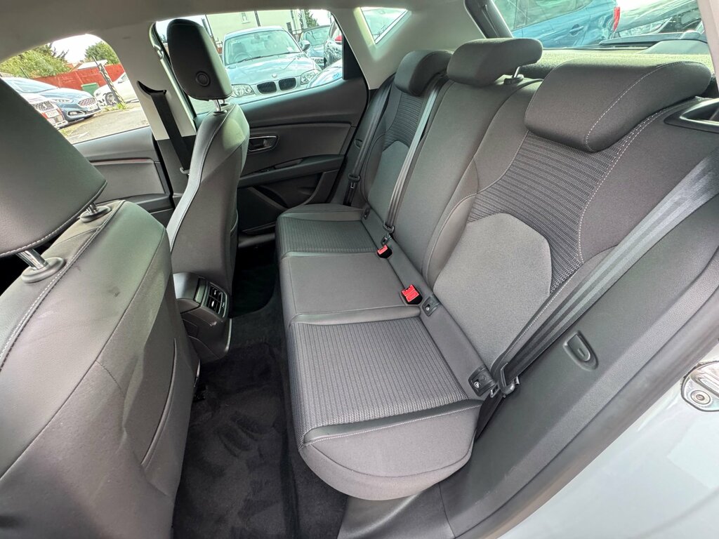 Seat Leon 1.6 Tdi Se Dynamic Technology Dsg 114 Bhp White #39