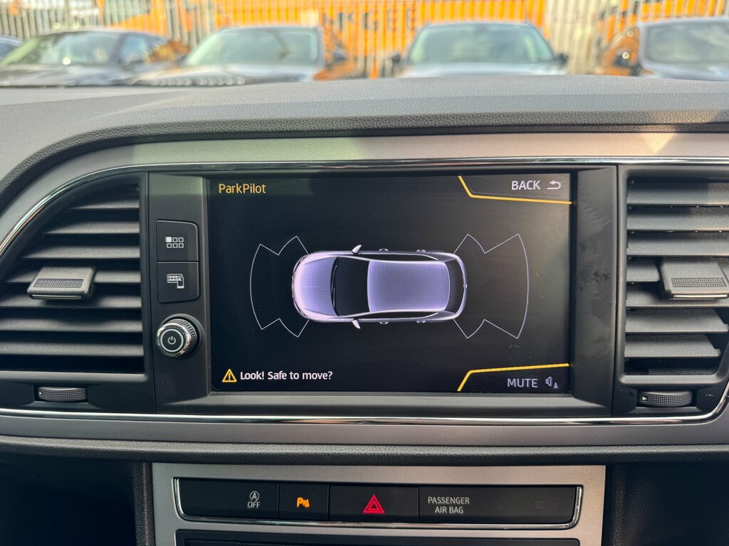 Seat Leon 1.6 Tdi Se Dynamic Technology Dsg 114 Bhp White #32