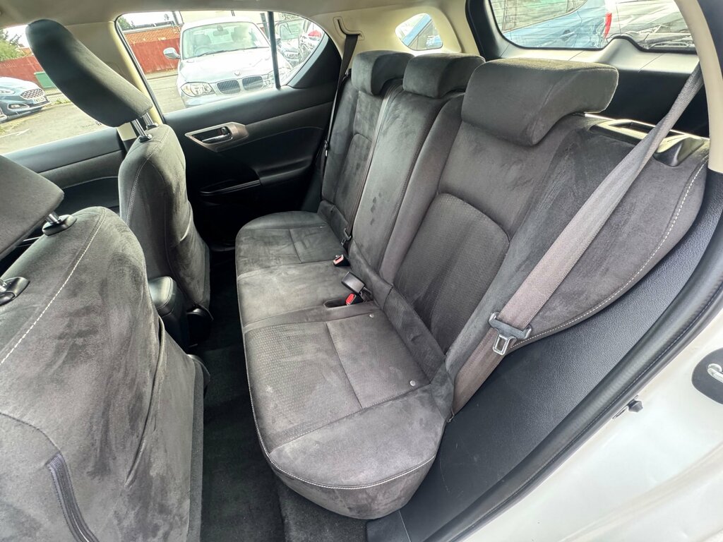 Lexus CT 200H 1.8 Advance Plus Cvt #31