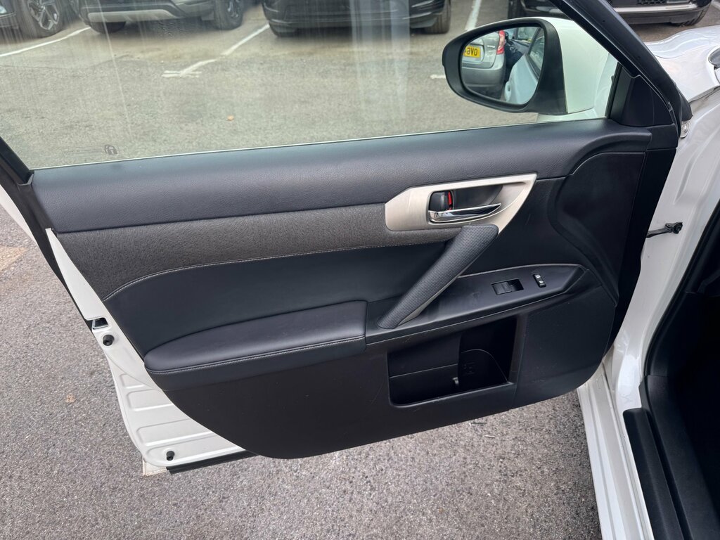 Lexus CT 200H 1.8 Advance Plus Cvt #33