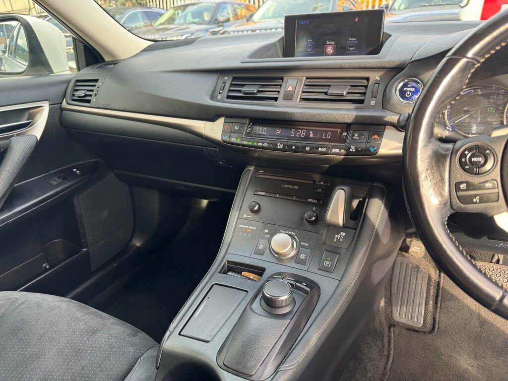 Lexus CT 200H 1.8 Advance Plus Cvt #17