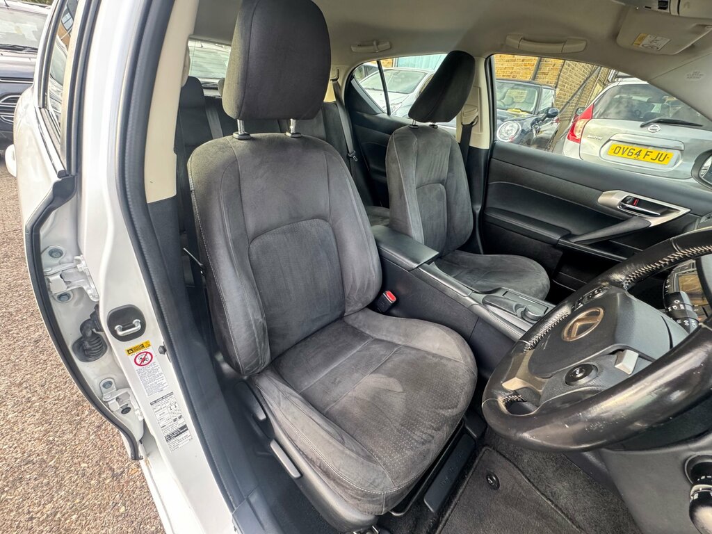 Lexus CT 200H 1.8 Advance Plus Cvt #15